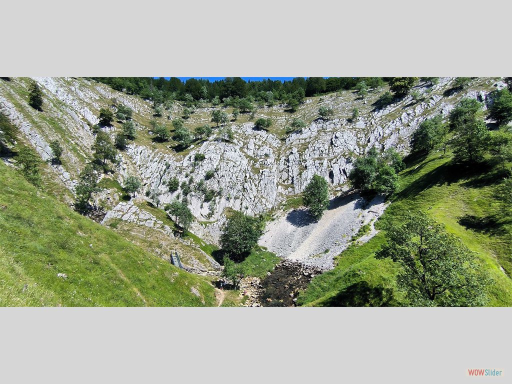 2- Source de la Saine