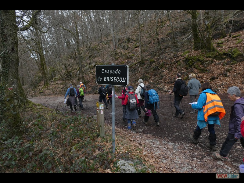 4- en chemin vers la cascade