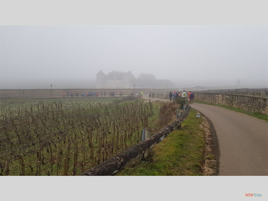 5- retour en passant devant le Clos de Vougeot